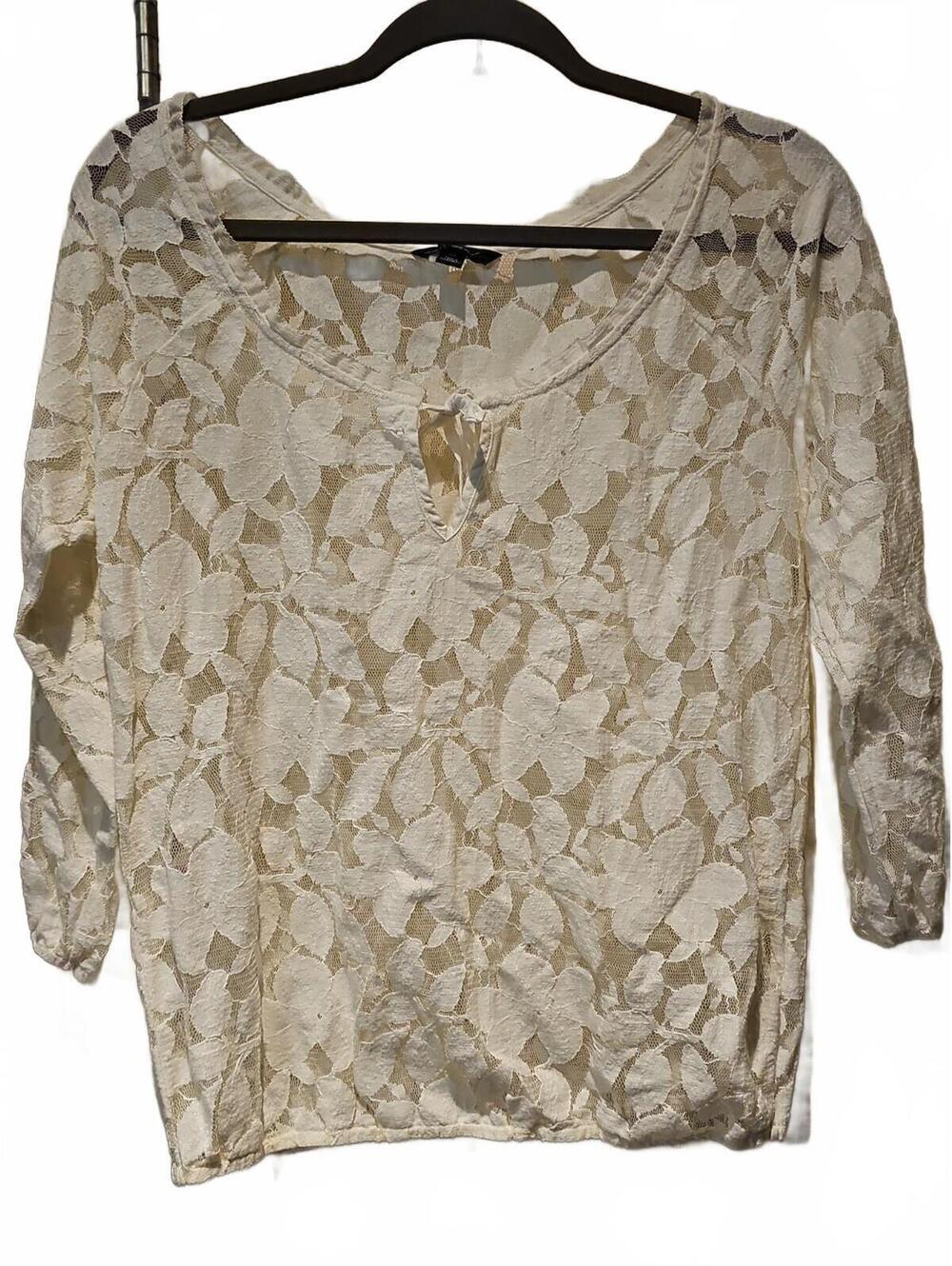 American Eagle Outfitters lace Top With Keyhole Front Size Small Oversized